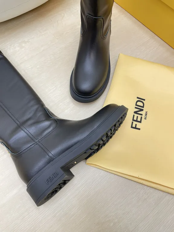 Fendi Shoe 